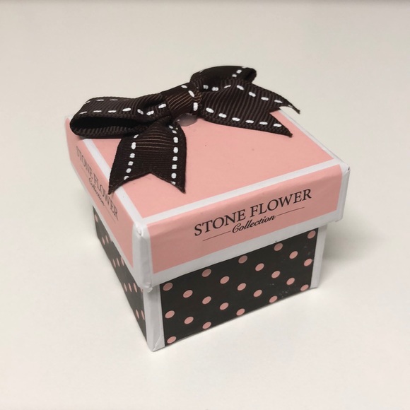 NIB Heart Beat Stud Earrings - Picture 4 of 5